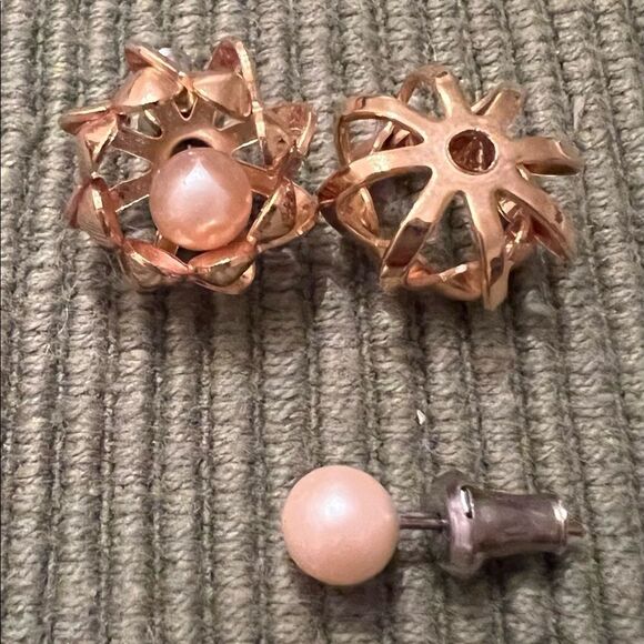 4 pair of stylish earrings - Picture 9 of 11